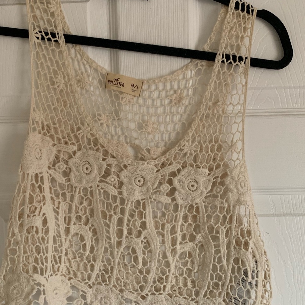 VERY CUTE hollister crocheted tank top